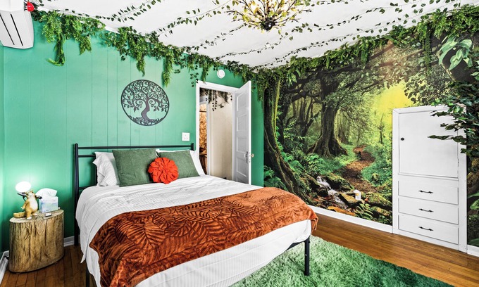 Superior House | Enchanted Forest - Your Superior/Duluth Getaway