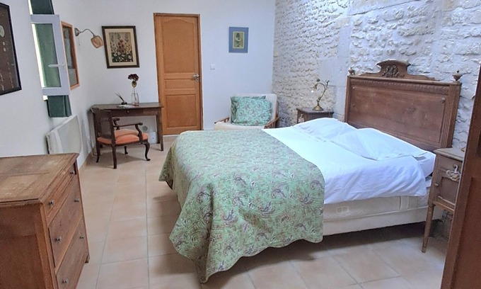 Cherac Bed & Breakfast | Enchanting Bedroom Bed & Breakfast close to Cognac