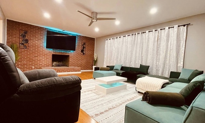 Roselawn Finance Apartment | Enchanting haven Luxury amenities captivating entertainment cozy massage chair