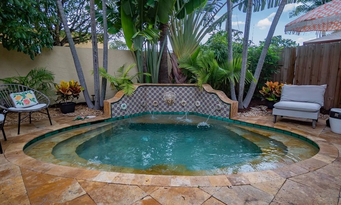West Palm Beach House | Enchanting Home With a Backyard Oasis