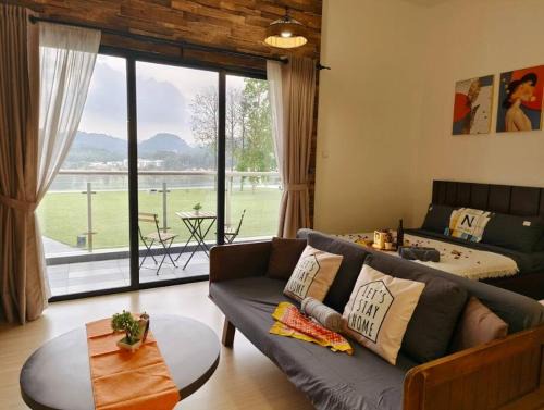 The Strand Apartment | Encorp Strand Suite by Luvit Stay