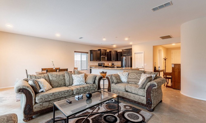 Festival Ranch House | End of Summer Sale! Pet Friendly!