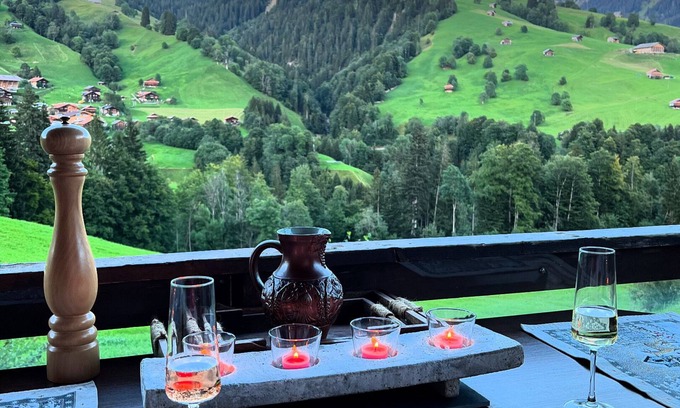 Ruedisbach Ski Chalet | Engel Ingold Lodge-Romantic place in the middle of the Swiss Alps-Hotel Services