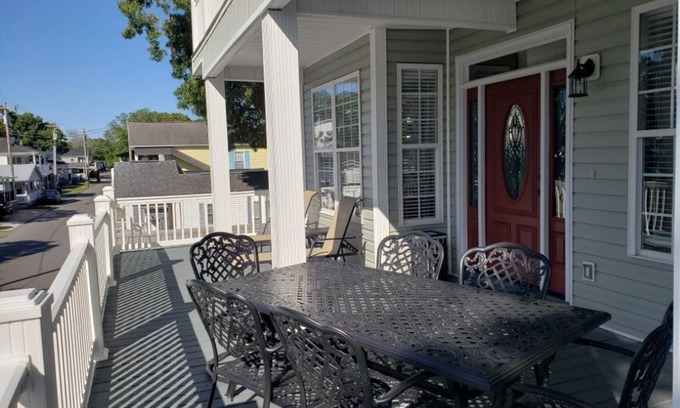 Myrtle Beach House | Enjoy a Fall or Winter getaway in this awesome 5BR/3.5BA, 5 star property!