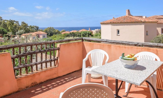 Canneddi House | Enjoy a relaxing vacation in this beautiful cottage near the beach!