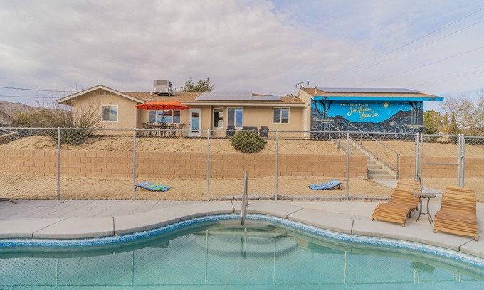 Joshua Tree House | Enjoy a relaxing a stay in the ❤️ of Joshua Tree.
