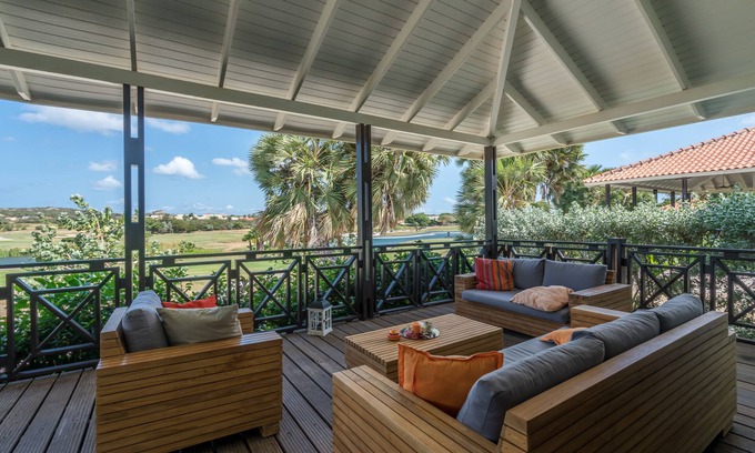 Sint Michiel Villa | Enjoy a spacious modern Villa, attractively situated next to Golf Course & Pool