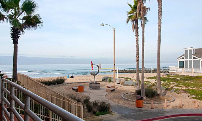 Imperial Beach Apartment | Enjoy Oceanviews in This Beautiful Condo with Pool