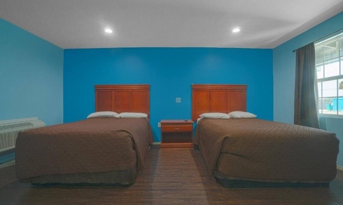 Flour Bluff Hotel | Enjoy Room Pets Are Welcome By Padre Island Seawall Beach With Free Parking