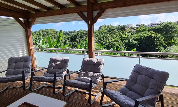 Jabrun House | Enjoy the peace and quiet of this country villa