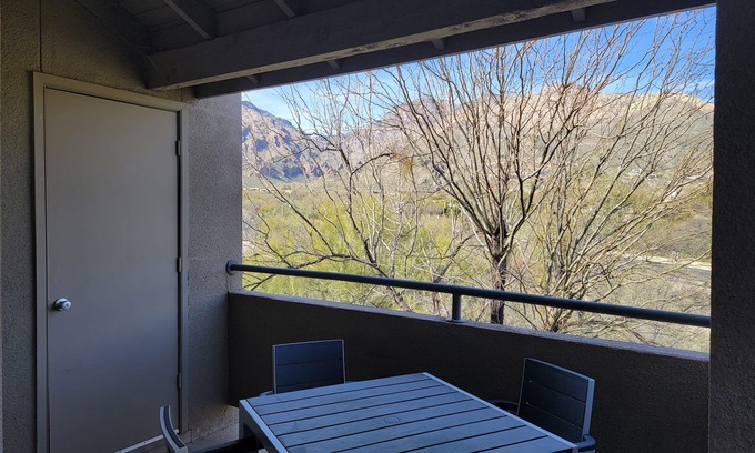 Tucson Condo | Enjoy the View of the Mystic Catalina Mountains in this large 2nd floor