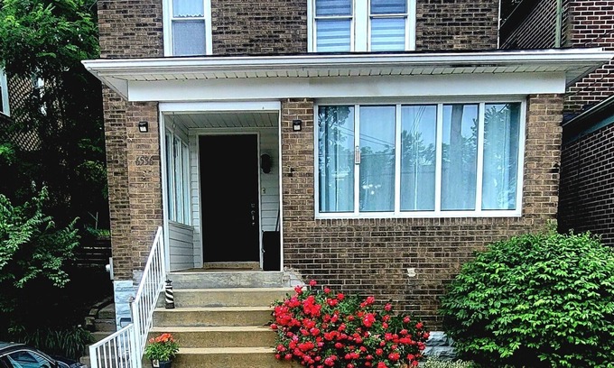 Squirrel Hill South House | Enjoy Urban Living at our Steel City Getaway w/Seasonal Hot Tub!