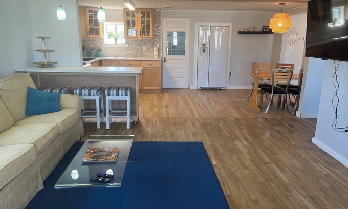 Houghton Lake House | Enjoy views of beautiful Houghton Lake in charming LARGE home that sleeps 10.