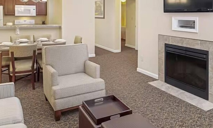 Berkeley Hotel | Ensuring a Very Comfortable Stay! 3 Convenient Rooms w/Kitchen, Free Parking, Pool