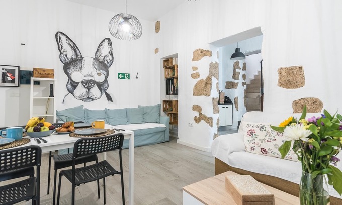 Vegueta Apartment | Entire accommodation: house in Las Palmas de Gran Canaria
