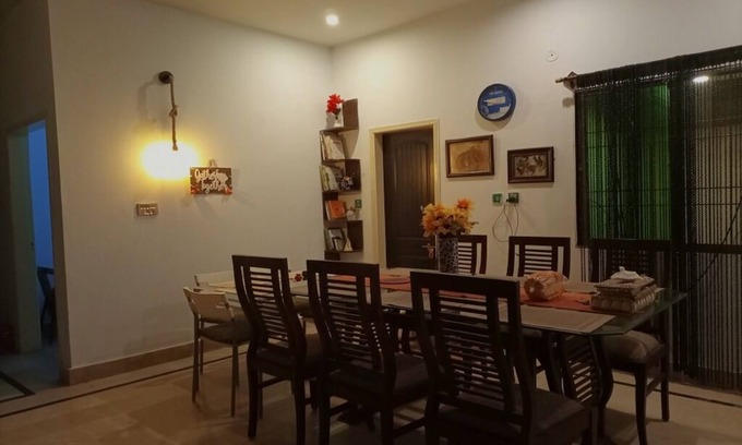 Karachi House | Entire 2-bedroom house with WiFi and Parking
