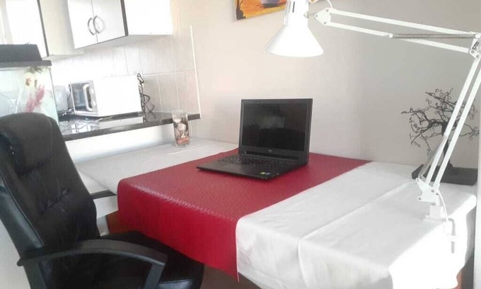 Pretoria Apartment | Entire Apartment @Menlyn Place, in Menlyn Maine