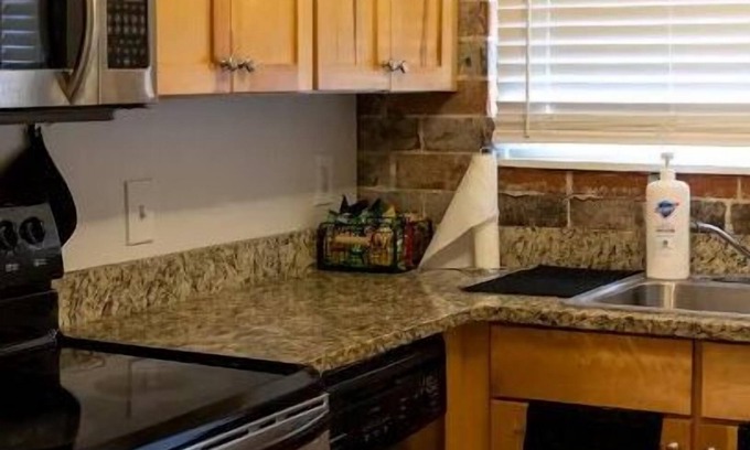 Mechanicsville Condo | Entire Atlanta Condo minutes from Downtown