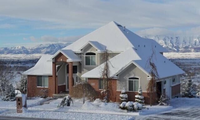 North Logan House | Entire Basement, Private Entrance, Gorgeous Views