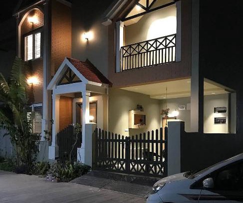 Raipur House | Entire Craftsman house with 2 Bedrooms kitchen and more