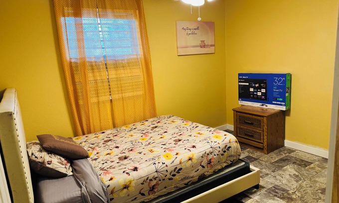 South Baton Rouge House | Entire Home Sleeps 5, near LSU Campus