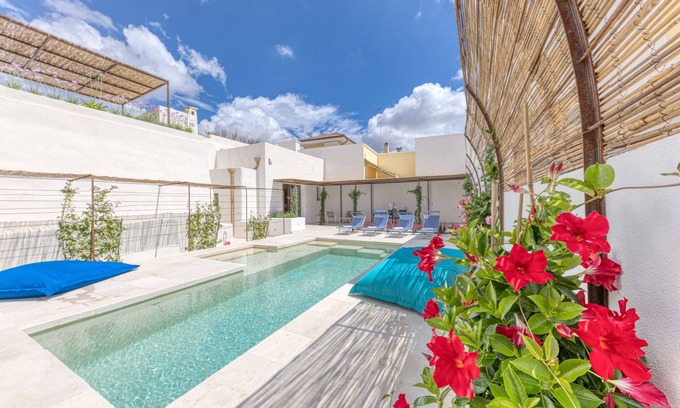 Salve Villa | Entire house with private pool 5km from the sea