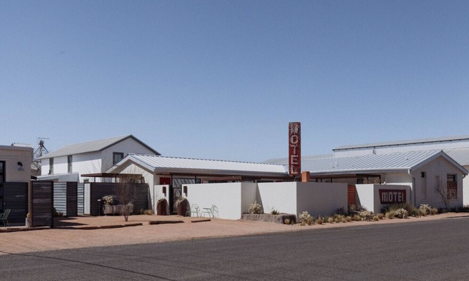 Marfa House | Entire Private Boutique Motel w Courtyard + Sauna!