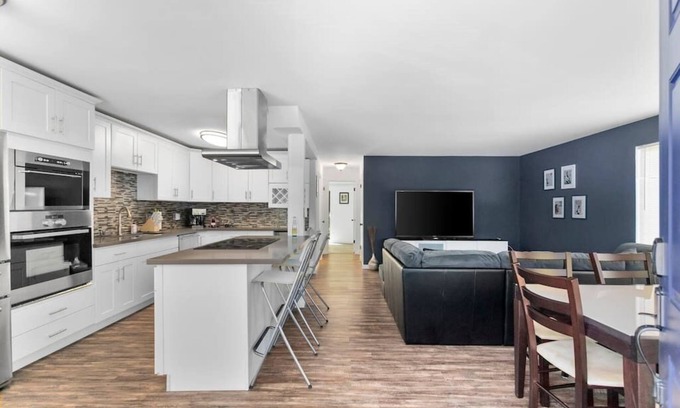 North Beacon Hill Condo | Epicurean remodel in central location