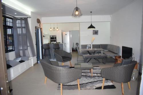 La Gaulette House | Equinox Kite Villa
