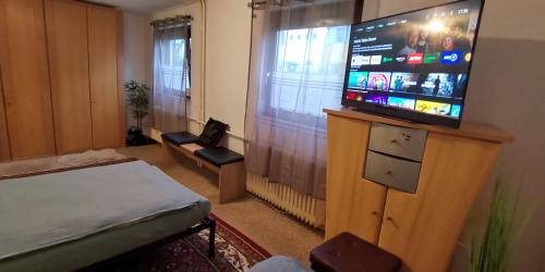 Kassel House | Erdgeschoss Wohnung mit eigener Küche, Badezimmer und WC, inkl Gratis Frühstück, WiFi und Parkplatz, mit umzäunten Garten, Top Lage in Kassel, so privat wie zu Hause