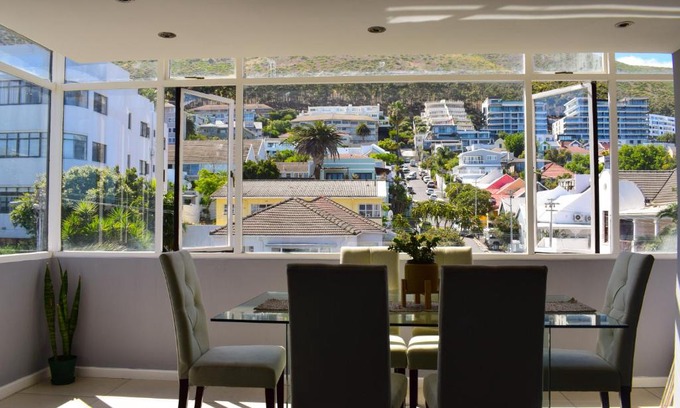 Sea Point Apartment | ERF927 High Level Rd, Sea Point