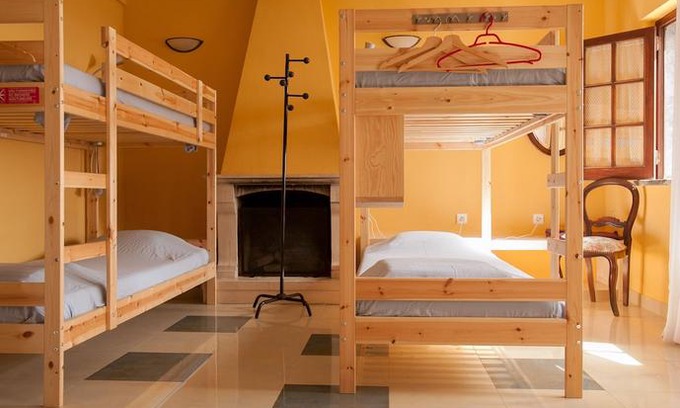 Ericeira Hostel | Ericeira Chill Hill Hostel & Private Rooms - Peach Garden