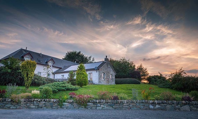 Aberfeldy Hotel | Errichel House and Cottages