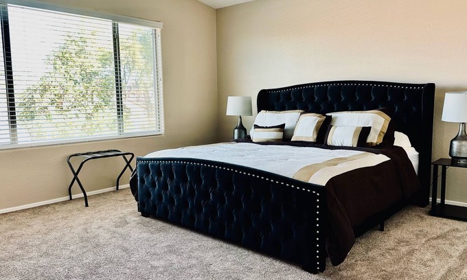 Rogers Ranch House | Escape the everyday routine at this spacious, game house!