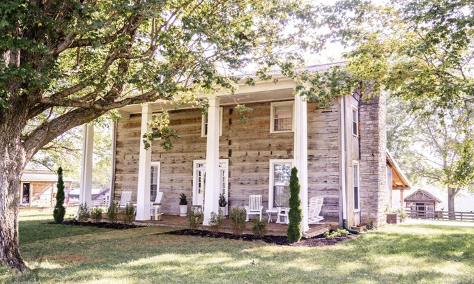 Columbia House | Escape to 1800 charm. 31ac Farm. Pond. Fire Pit.