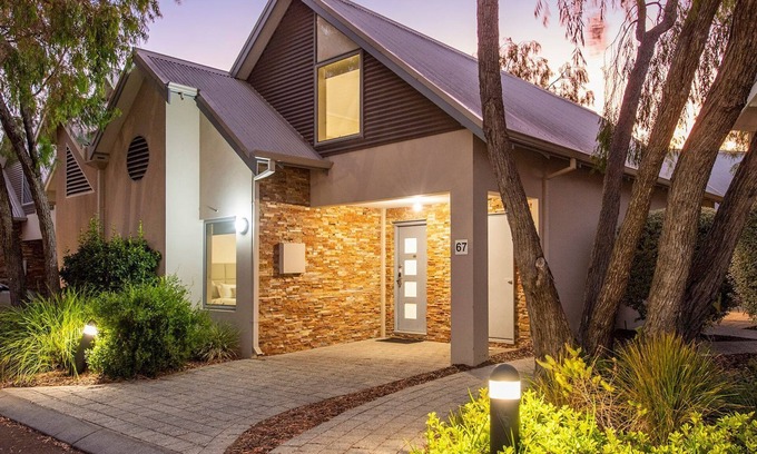 Broadwater Villa | Escape to 67 at Cape View- resort accommodation for couples and families