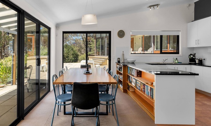 Bicheno House | ESCAPE TO BICHENO - Large home, share with friends, close to bush, beach, golf