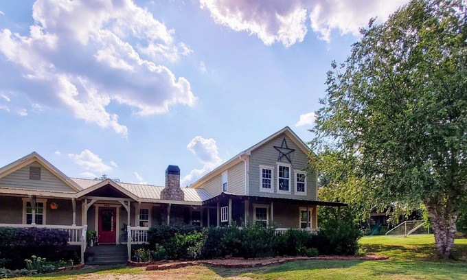 Madison County Other | Escape to Farmhouse on 5 acres, 17 miles from Athens. Screened porch/hot tub.