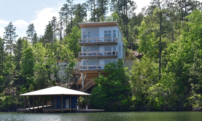 Dadeville House | Escape to The HighView.