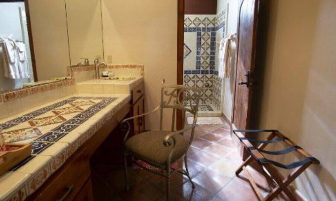 Kerrville Apartment | ESCONDIDA SUITE #7 KING