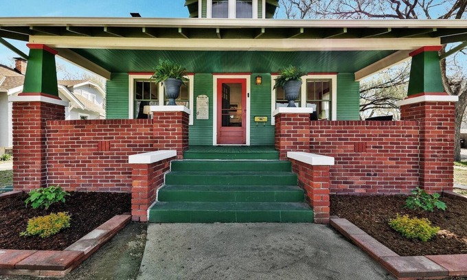 Wichita House | Esmeralda, golf course views, Hot Tub