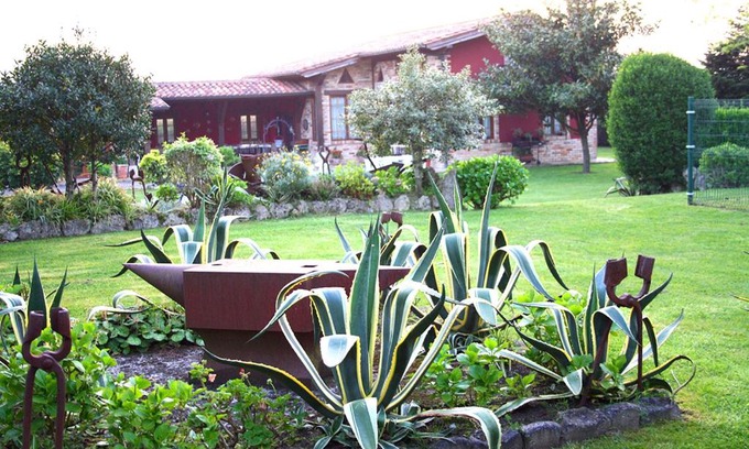 Galizano House | Espectacular casa rural con piscina y amplio jardín