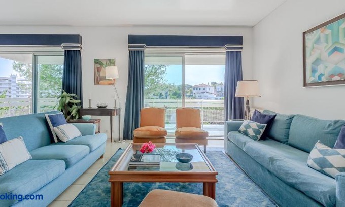 Estoril House | Estoril House