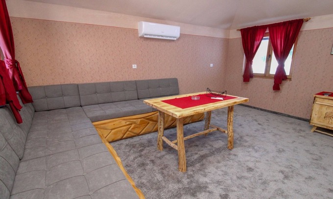 Pale Apartment | Ethno Village Dolina Mira - One Bedroom Holiday Home (Miljacka)