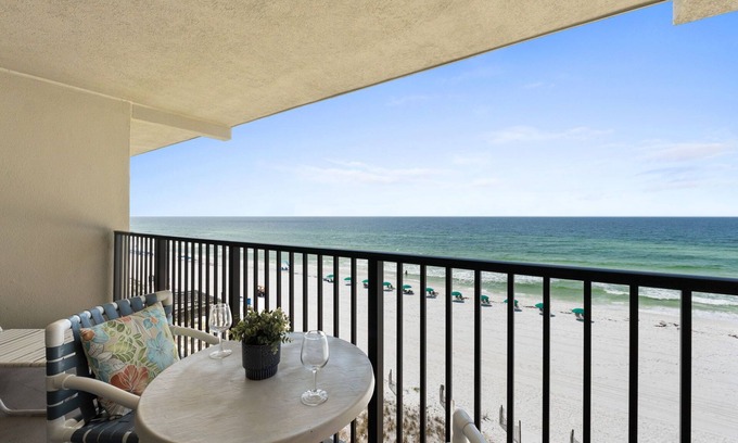 Fort Walton Beach Condo | ETW 5004: Beachside Memories - Indulge in Beachfront Serenity Today!
