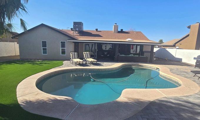 Westgreen Estates House | EUPHORIA IN PEORIA! Heated Pool, Prime Location & Good Vibes! 5 Mins to Westgate