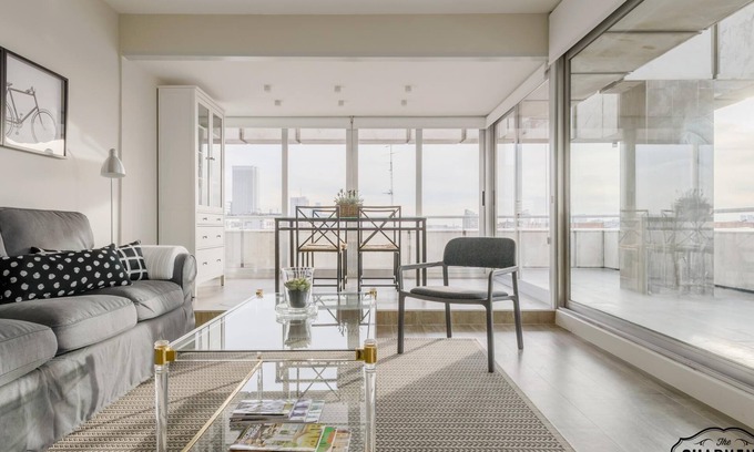 Castillejos Apartment | Eurobuilding 2 Exclusive - Spectacular views, parking