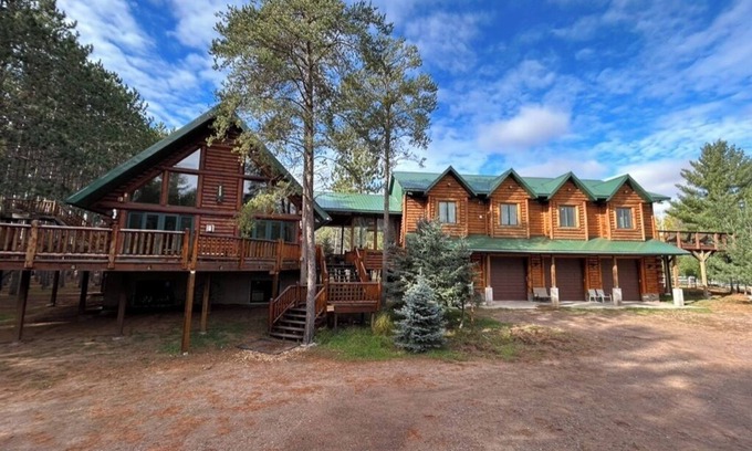 Spooner Cabin | Evergreen Haven, Relax and Create Memories
