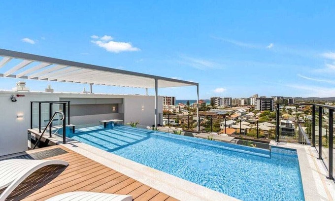 Palm Beach Apartment | Every day is a Holiday - Palm Beach luxury Living walk to beach