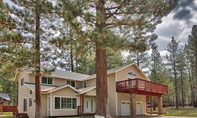 Bijou Park Acres House | Excellent location, sleeps 12, great condition, fenced yard, billiard table